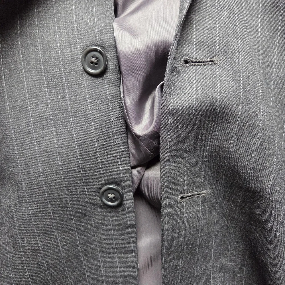 Lauren Ralph Lauren Suit Jacket Mens 46R Gray Pinstripe 100% Wool 2 Button